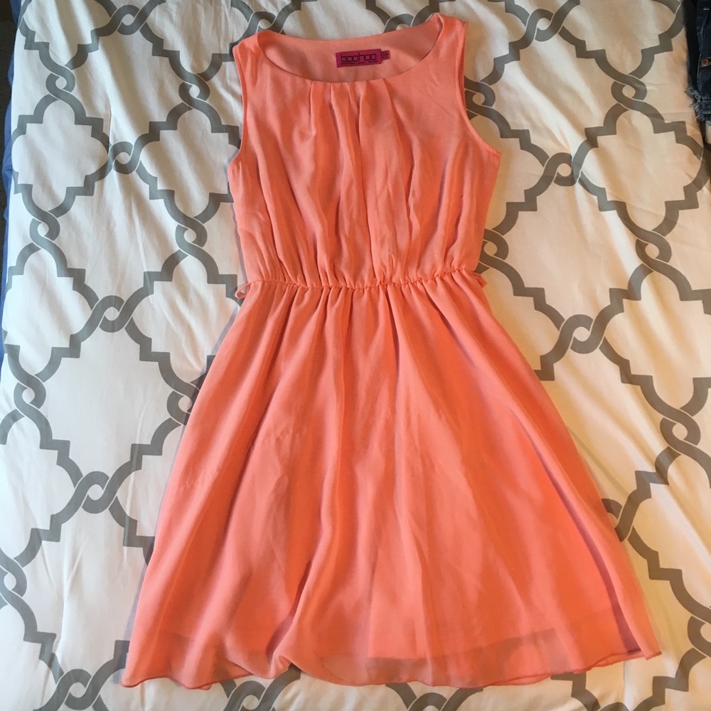 👗 Boohoo Sleeveless Chiffon Skater Dress